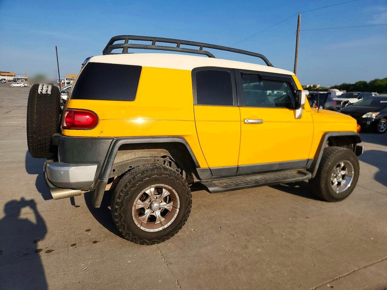 2008 Toyota Fj Cruiser Base Yellow vin: JTEZU11F18K005031