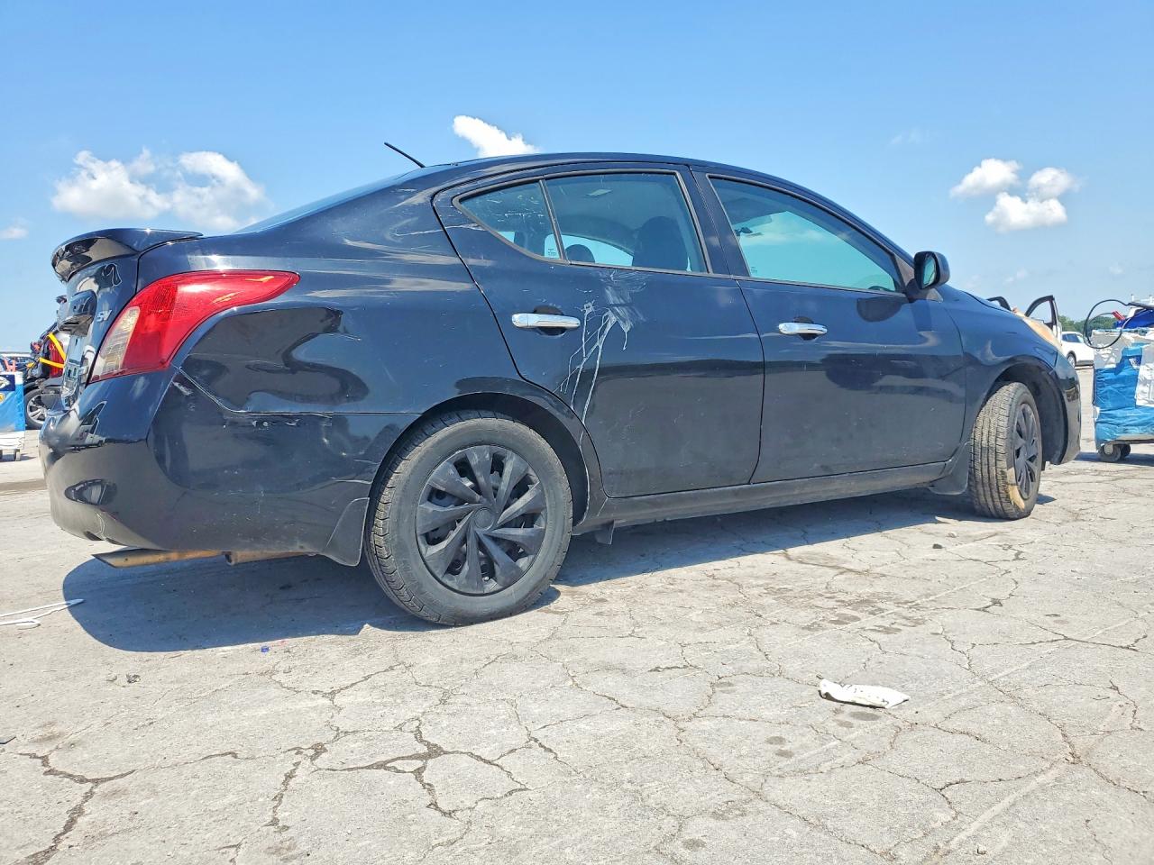 2014 Nissan Versa 1.6 Sv Black vin: 3N1CN7AP6EL833205