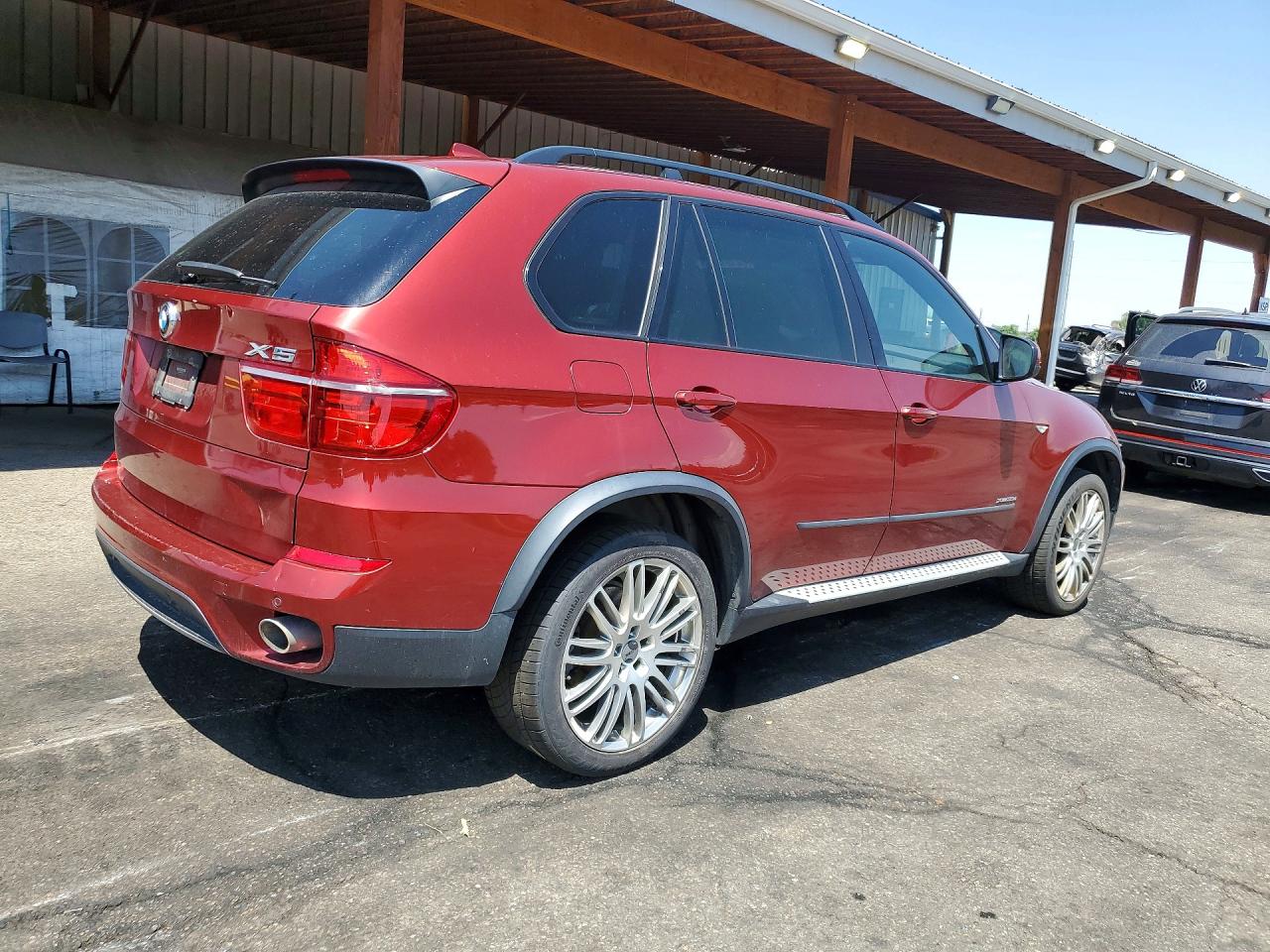 2013 Bmw X5 Xdrive35d Burgundy vin: 5UXZW0C52D0B95569
