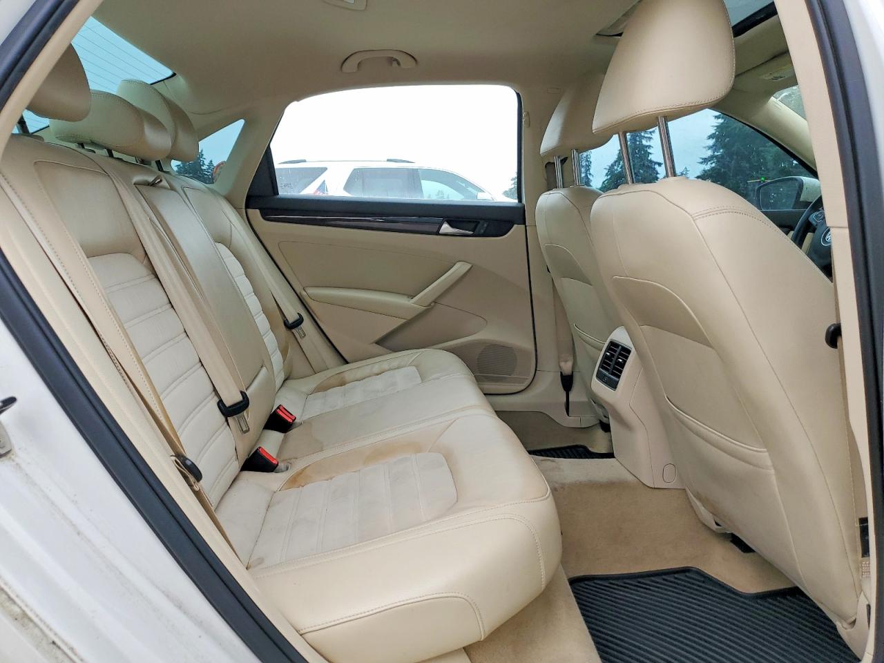 2014 Volkswagen Passat Sel White vin: 1VWCN7A3XEC013387