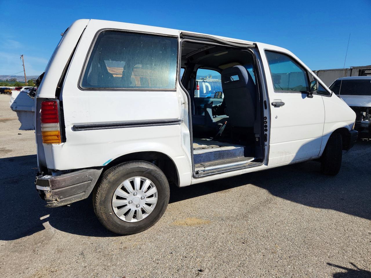 1996 Ford Aerostar White vin: 1FMCA11U6TZB40244