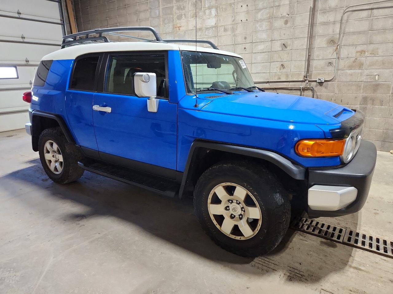 2007 Toyota Fj Cruiser Base Синий vin: JTEBU11F470009795