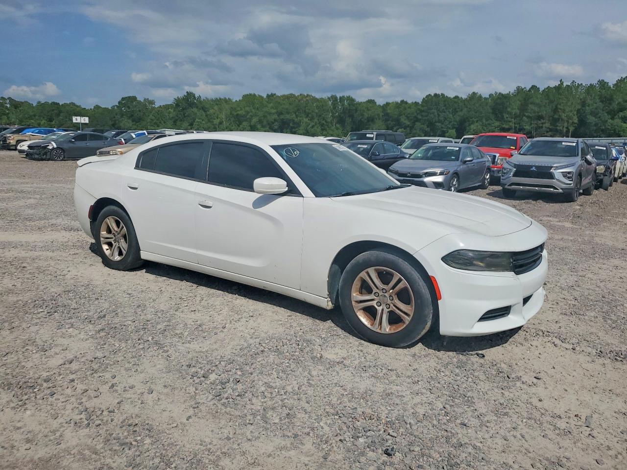 2015 Dodge Charger Se Белый vin: 2C3CDXBG3FH734385