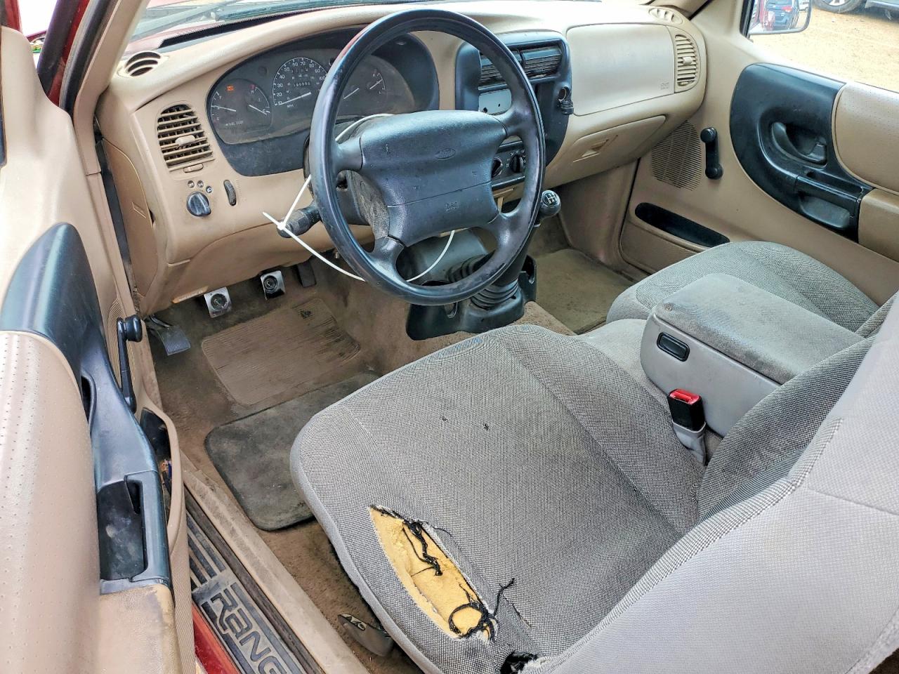 2000 Ford Ranger Super Cab Red vin: 1FTYR14V0YPB68986