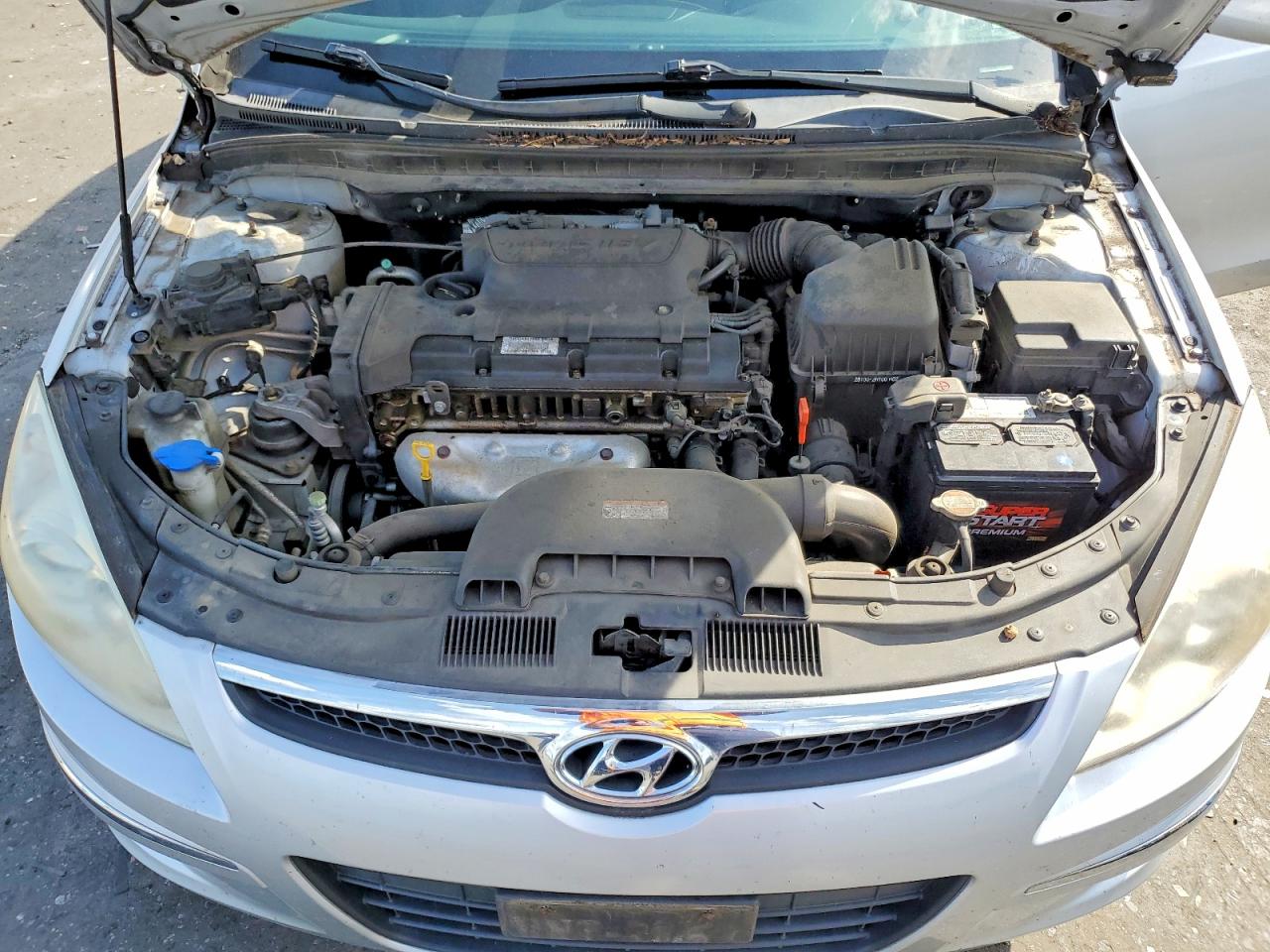 2011 Hyundai Elantra Touring Gls Silver vin: KMHDC8AE2BU121346