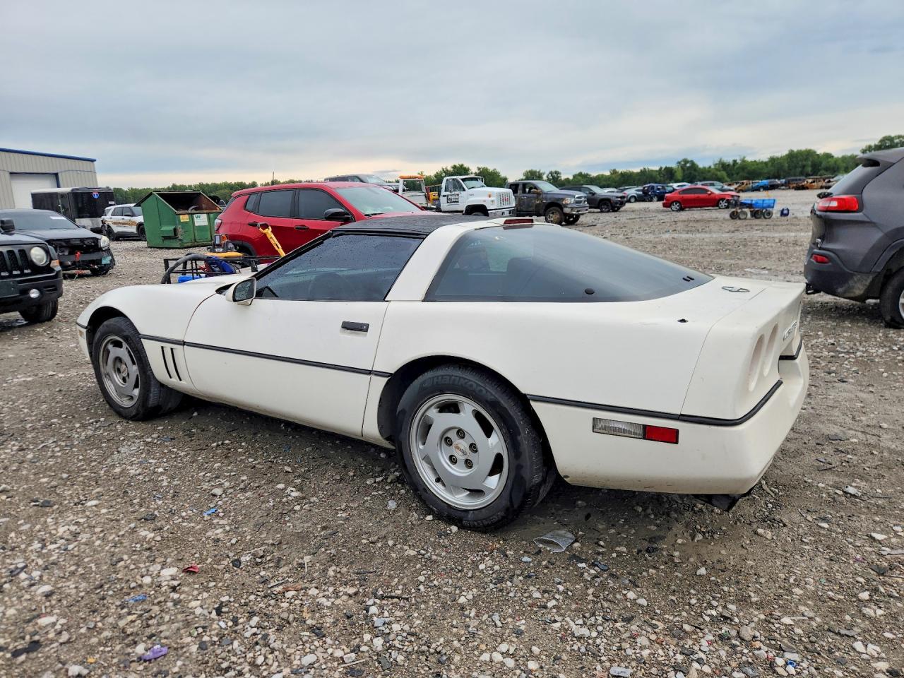 1988 Chevrolet Corvette White vin: 1G1YY2185J5104203