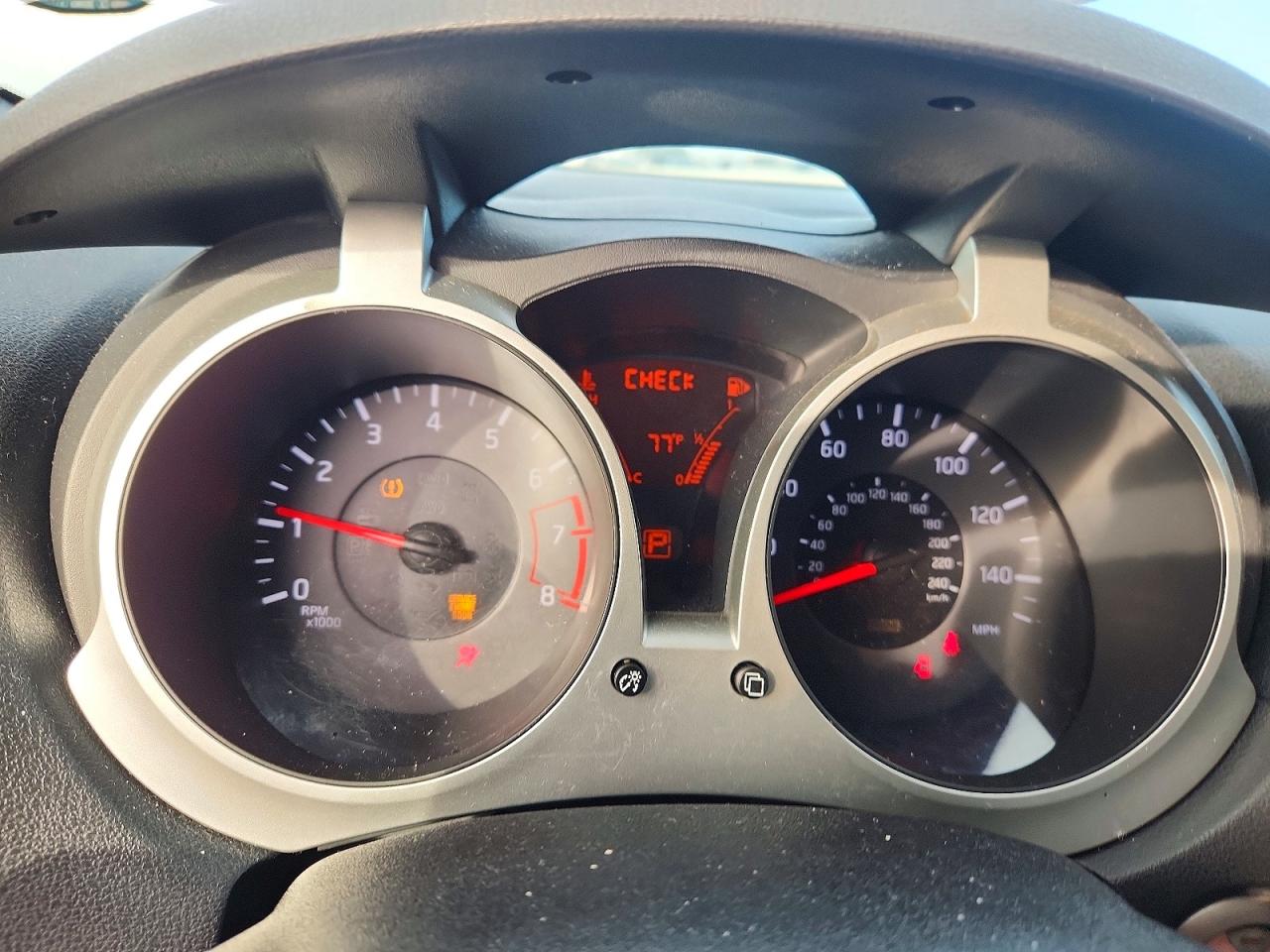 2012 Nissan Juke S White vin: JN8AF5MR9CT102140