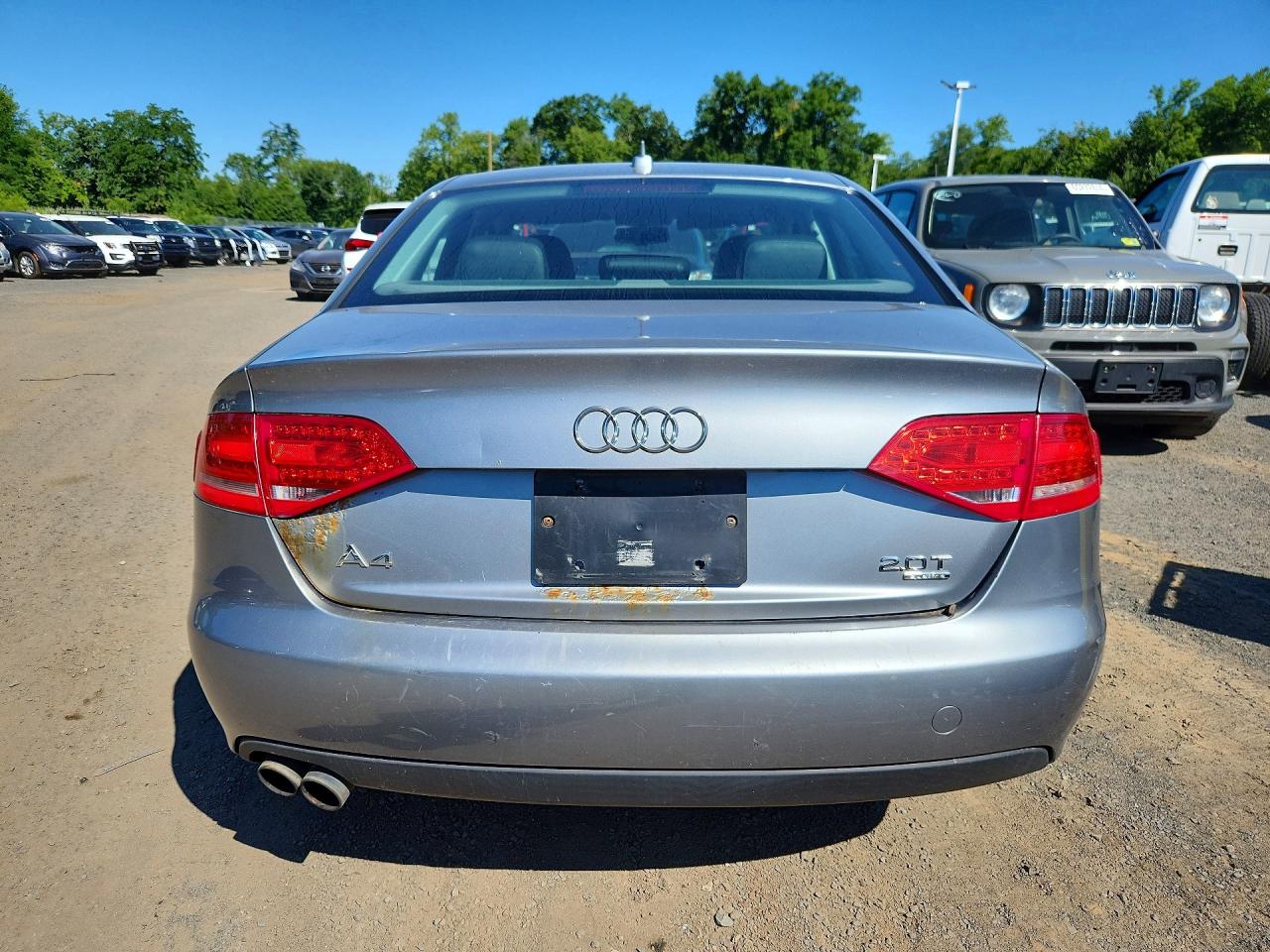 2011 Audi A4 Premium Plus Серебряный vin: WAUFFAFL7BN029000