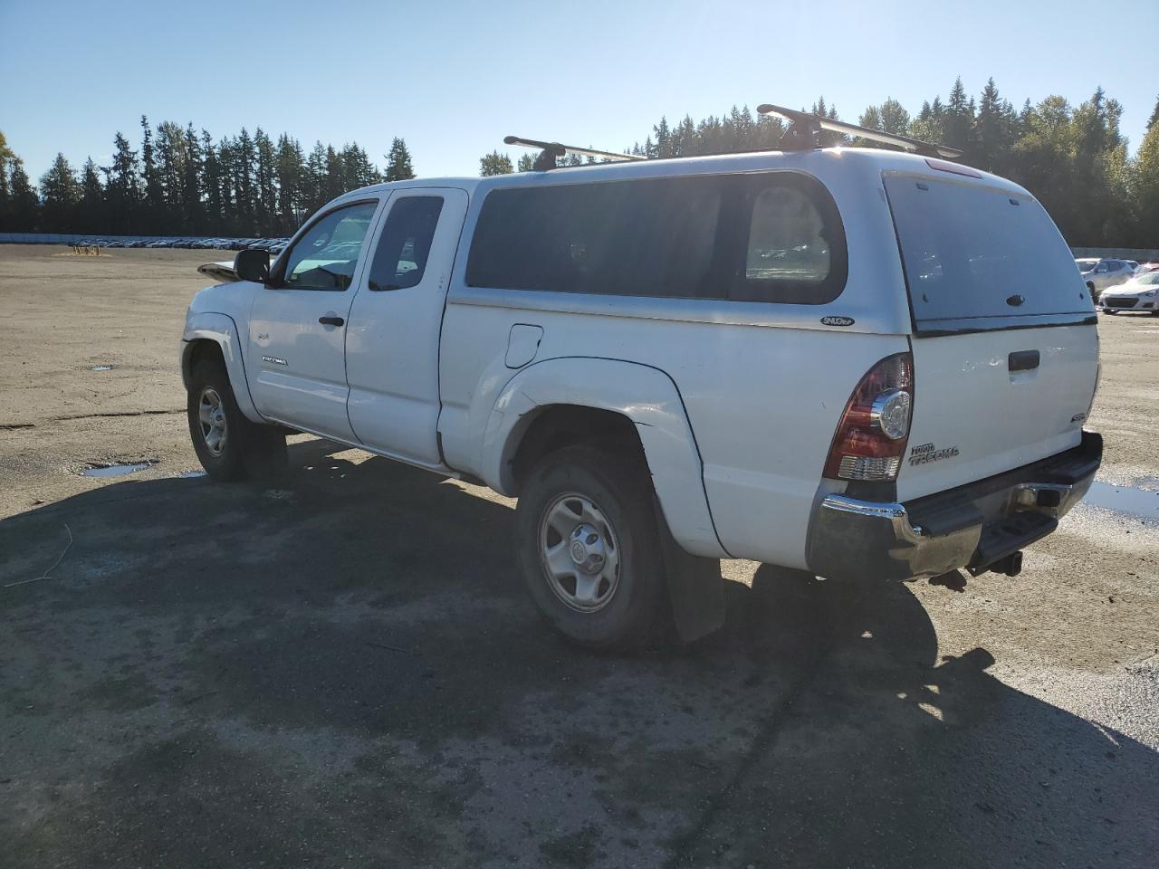 2011 Toyota Tacoma Prerunner Access Cab White vin: 5TFTU4GN1BX002456