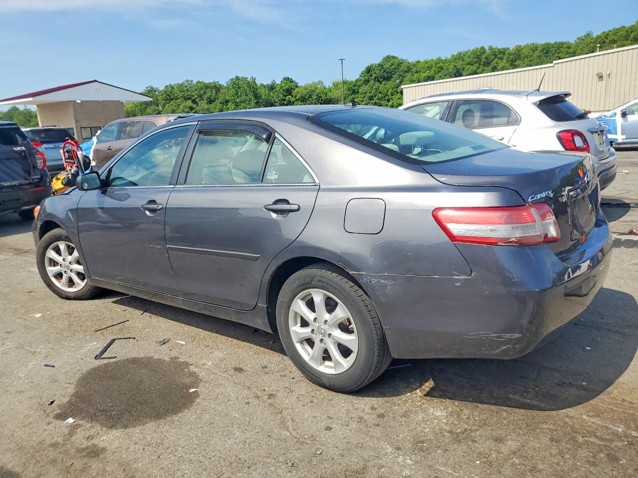 2011 Toyota Camry Le Charcoal vin: 4T4BF3EK5BR133398