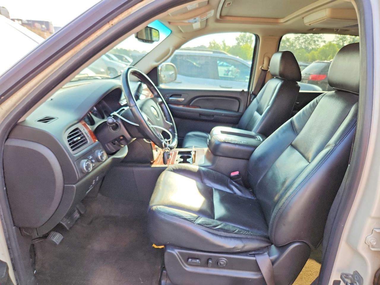 2009 Chevrolet Suburban K1500 Ltz Gray vin: 1GNFK36339R234561