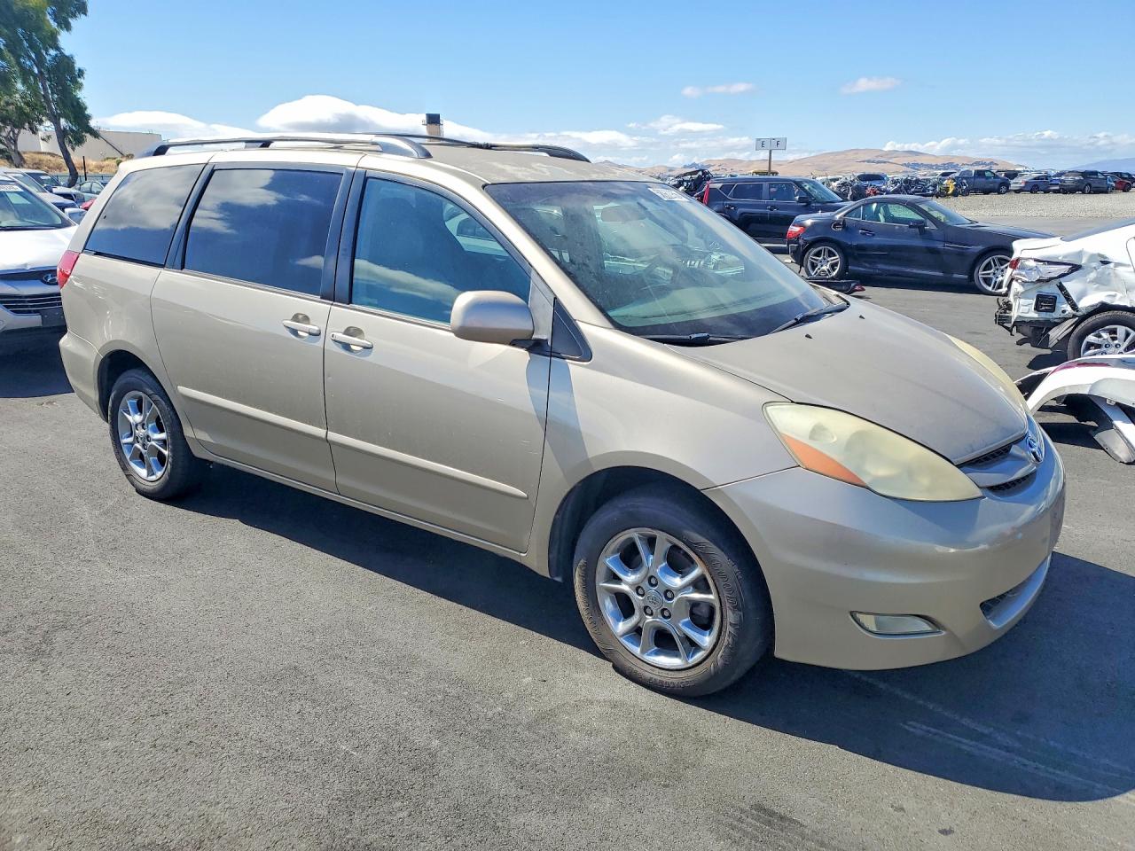 2006 Toyota Sienna Xle 7 Passenger Gold vin: 5TDBA22C36S070073