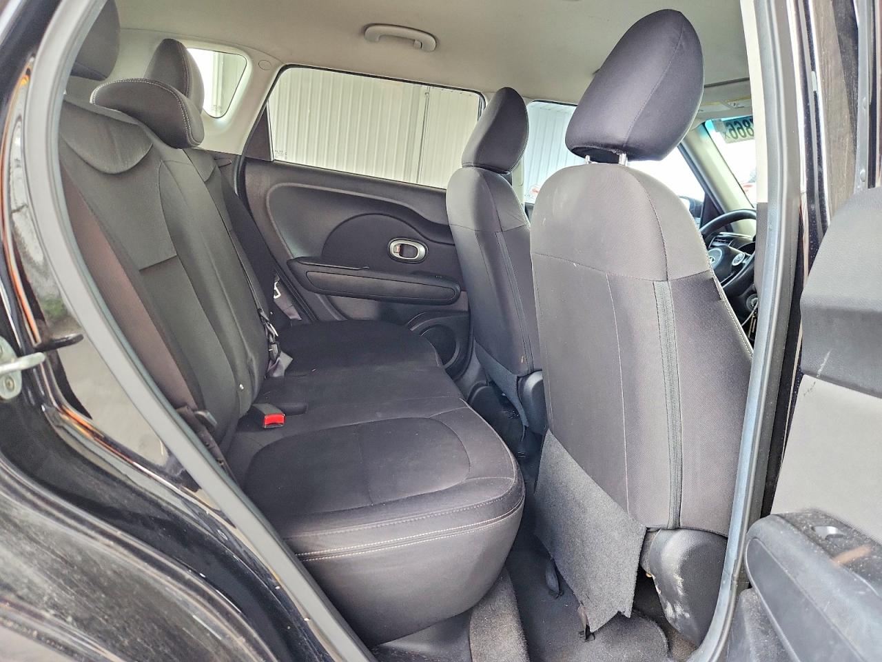 2015 Kia Soul Base Black vin: KNDJN2A25F7203693