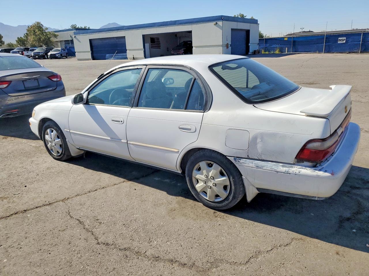 1997 Toyota Corolla Dx Белый vin: 1NXBB02E9VZ515263