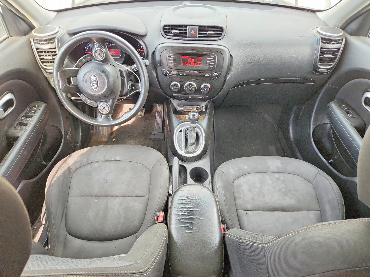 2015 Kia Soul + White vin: KNDJP3A52F7788324