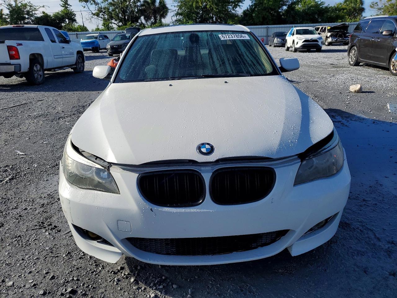 2010 Bmw 528 Xi White vin: WBANV1C50AC156847