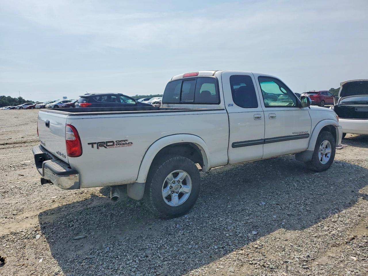 2005 Toyota Tundra Access Cab Sr5 White vin: 5TBBT44175S467889