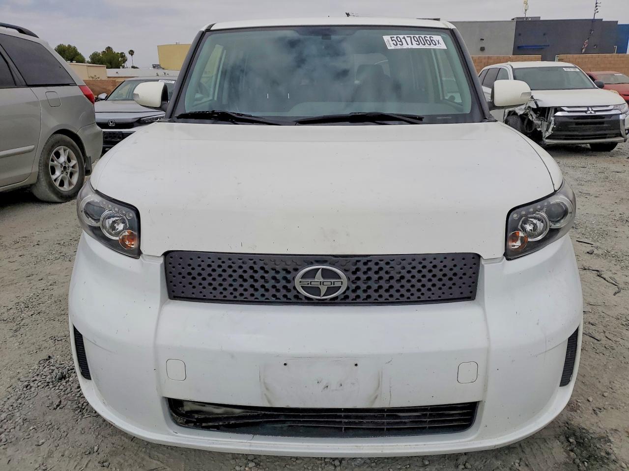2009 Toyota Scion Xb White vin: JTLKE50E491077677