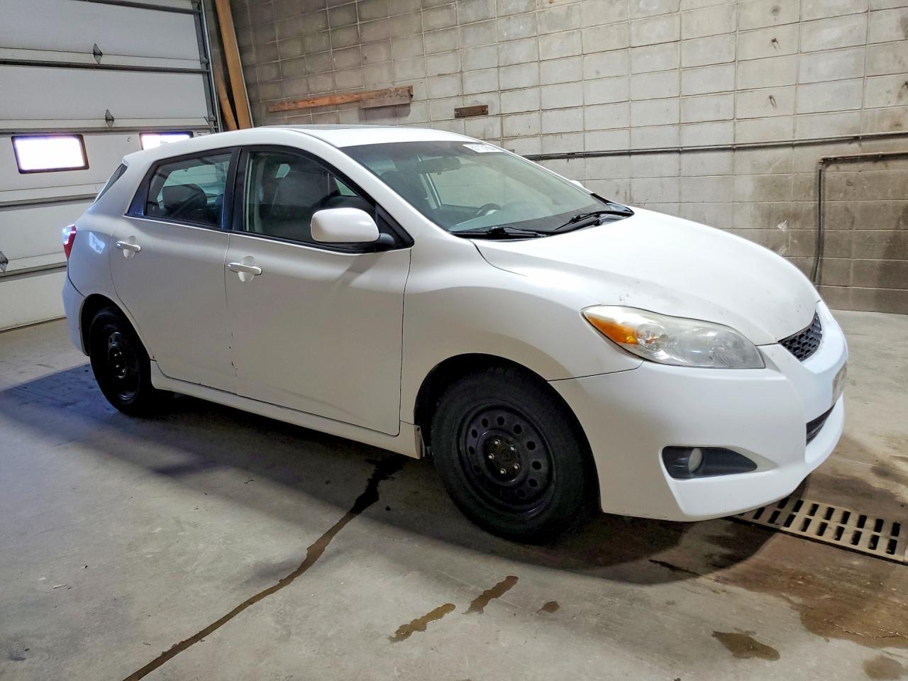 2013 Toyota Corolla Matrix S White vin: 2T1LE4EEXDC023338