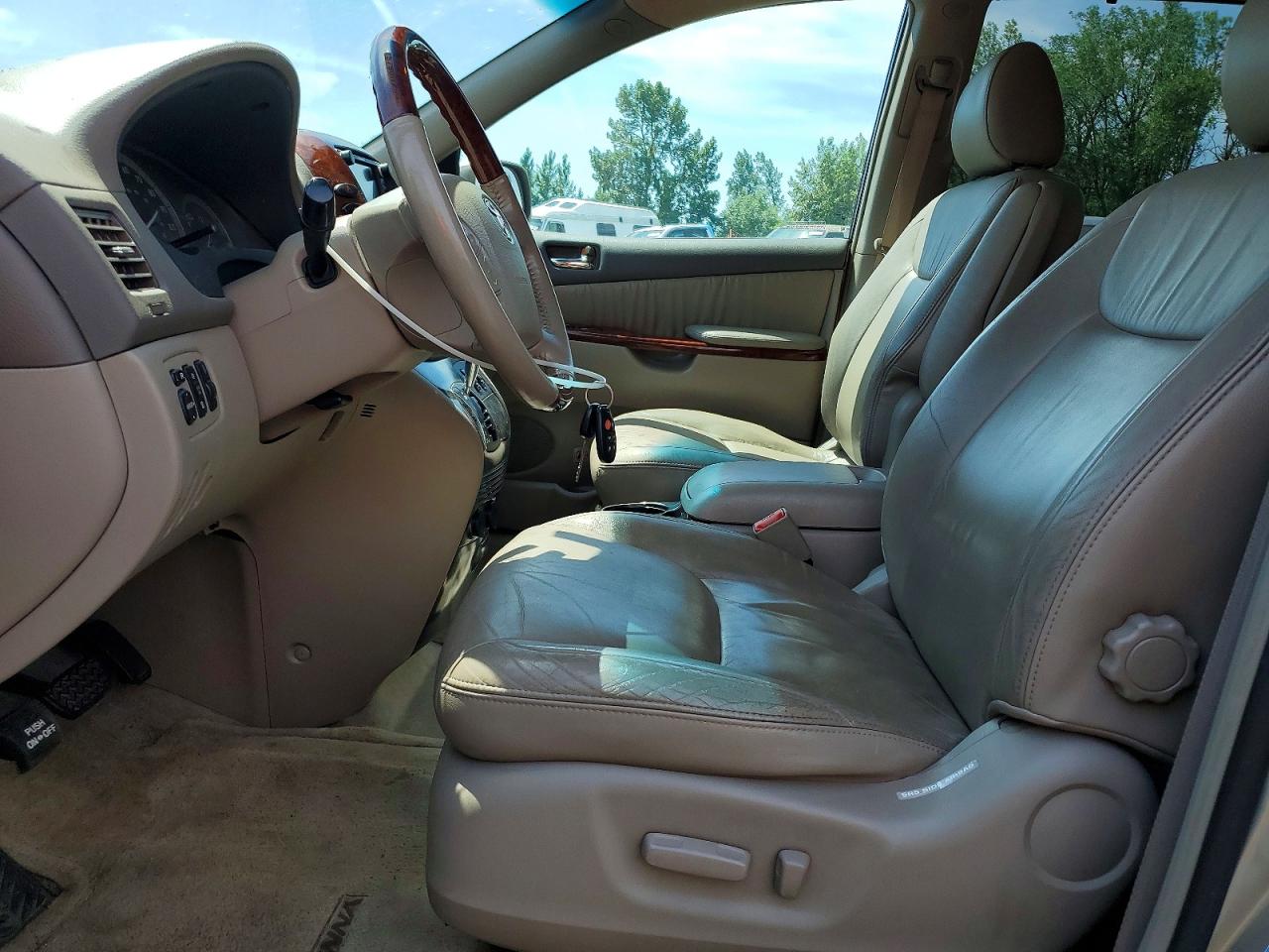 2004 Toyota Sienna Xle Limited 7 Passenger Beige vin: 5TDZA22C64S165349