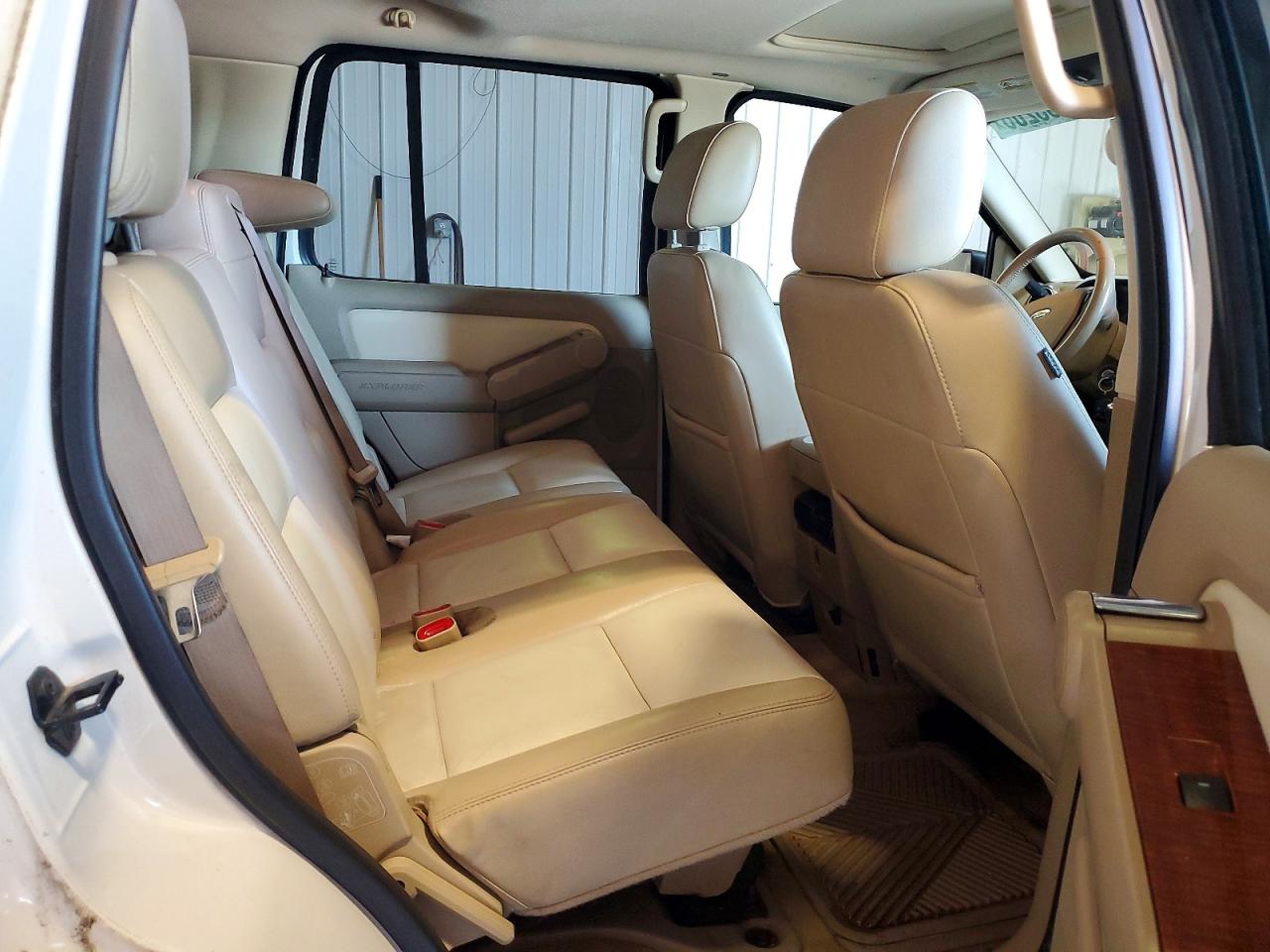 2008 Ford Explorer Eddie Bauer White vin: 1FMEU74EX8UA01164