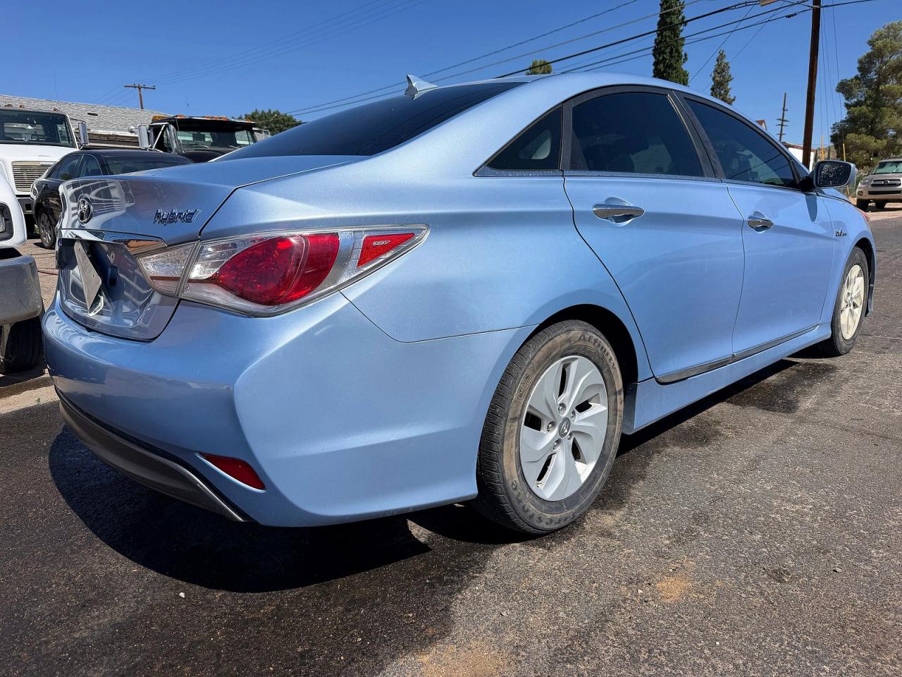 2015 Hyundai Sonata Hybrid Base Blue vin: KMHEC4A41FA121110