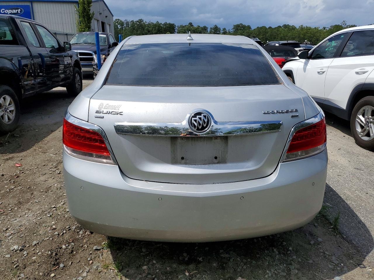 2010 Buick Lacrosse Cxl Silver vin: 1G4GD5EG2AF228890