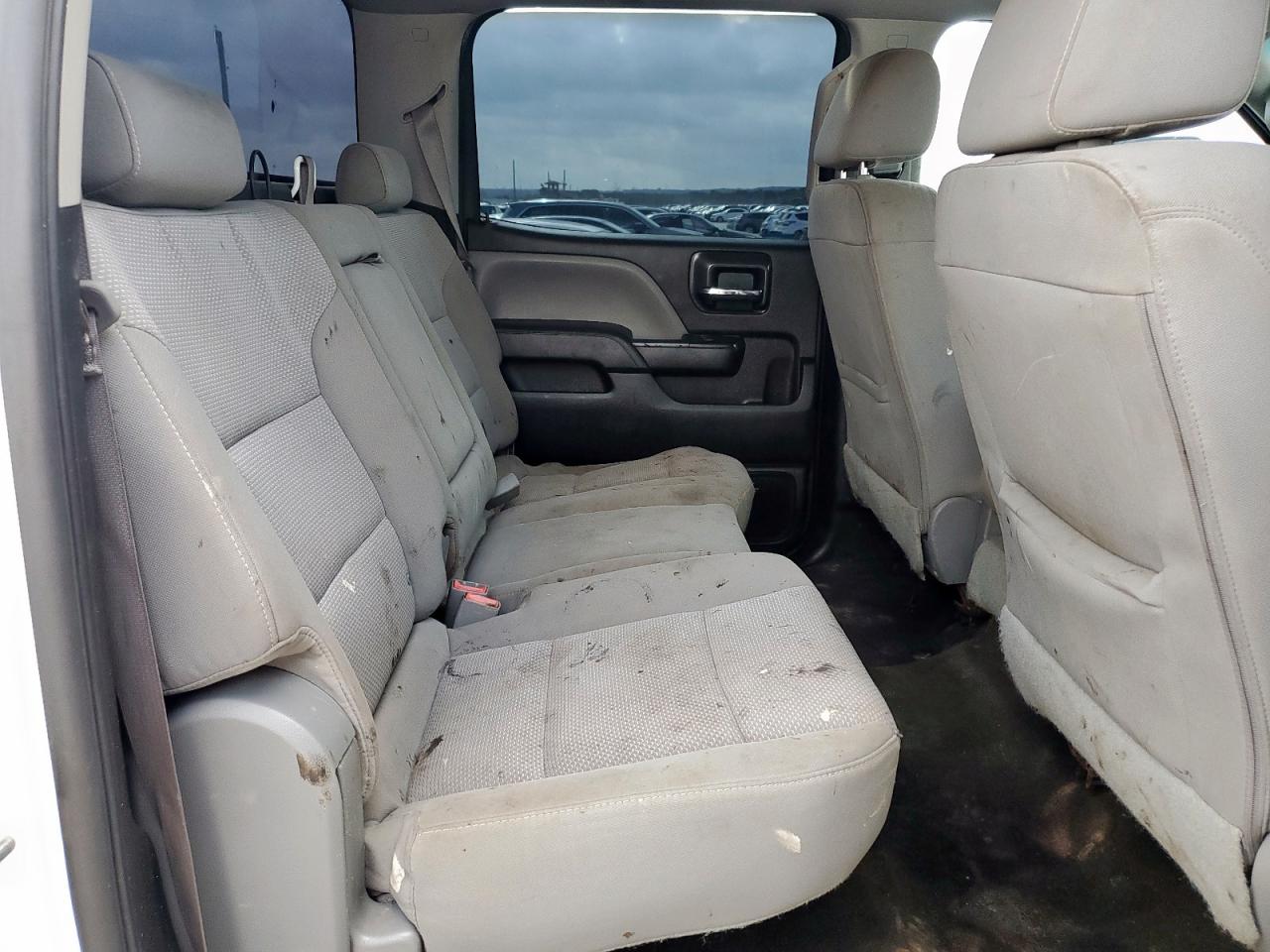 2016 Chevrolet Silverado K2500 Heavy Duty   White vin: 1GC1KUEG1GF136530