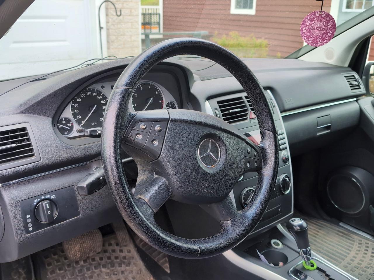 2008 Mercedes-benz B200 White vin: WDDFH33XX8J322475
