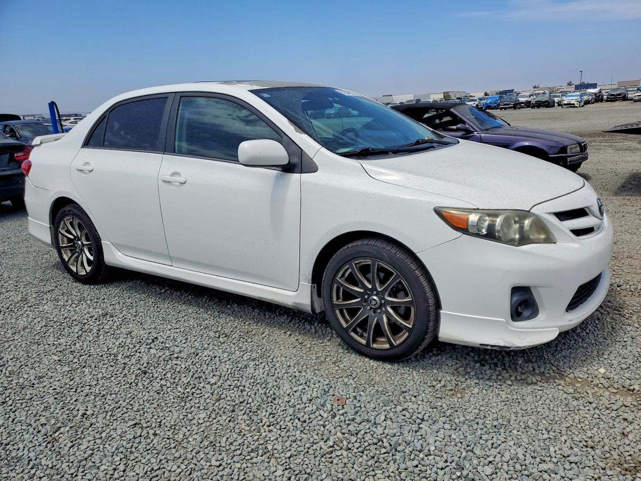 2013 Toyota Corolla S White vin: 5YFBU4EE4DP107945