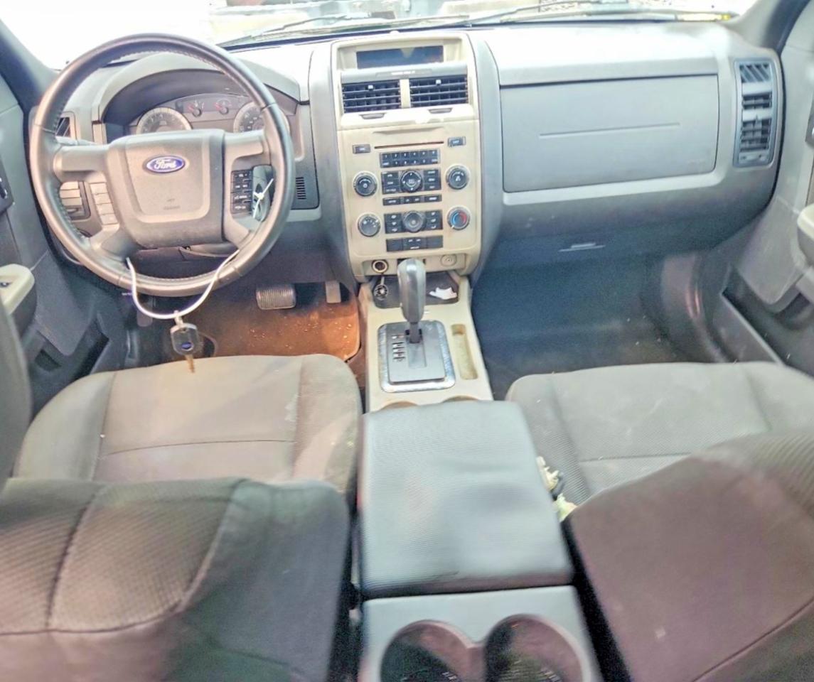 2010 Ford Escape Xlt Blue vin: 1FMCU0DG3AKA53298