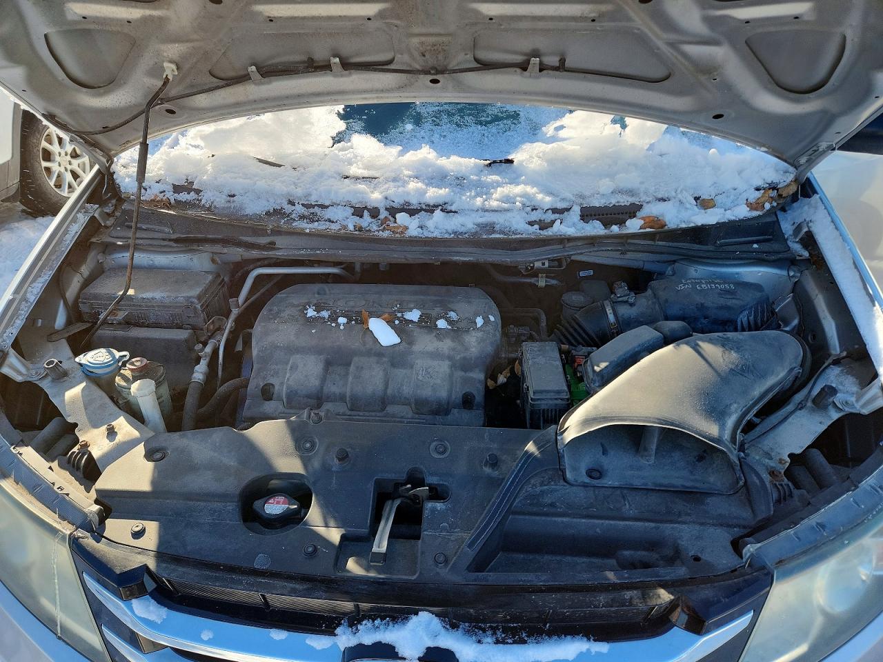 2014 Honda Odyssey Lx Silver vin: 5FNRL5H28EB139058