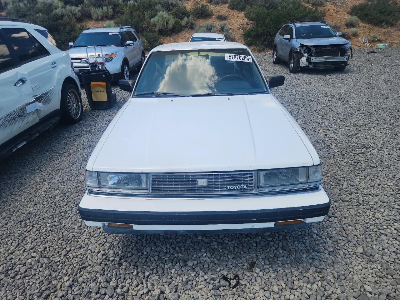 1986 Toyota Cressida Luxury White vin: JT2MX73E3G0058068