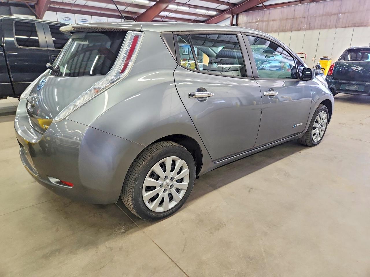 2015 Nissan Leaf S Silver vin: 1N4AZ0CP7FC319329