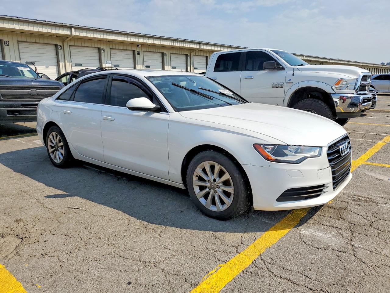2013 Audi A6 Premium White vin: WAUCFBFCXDN054615