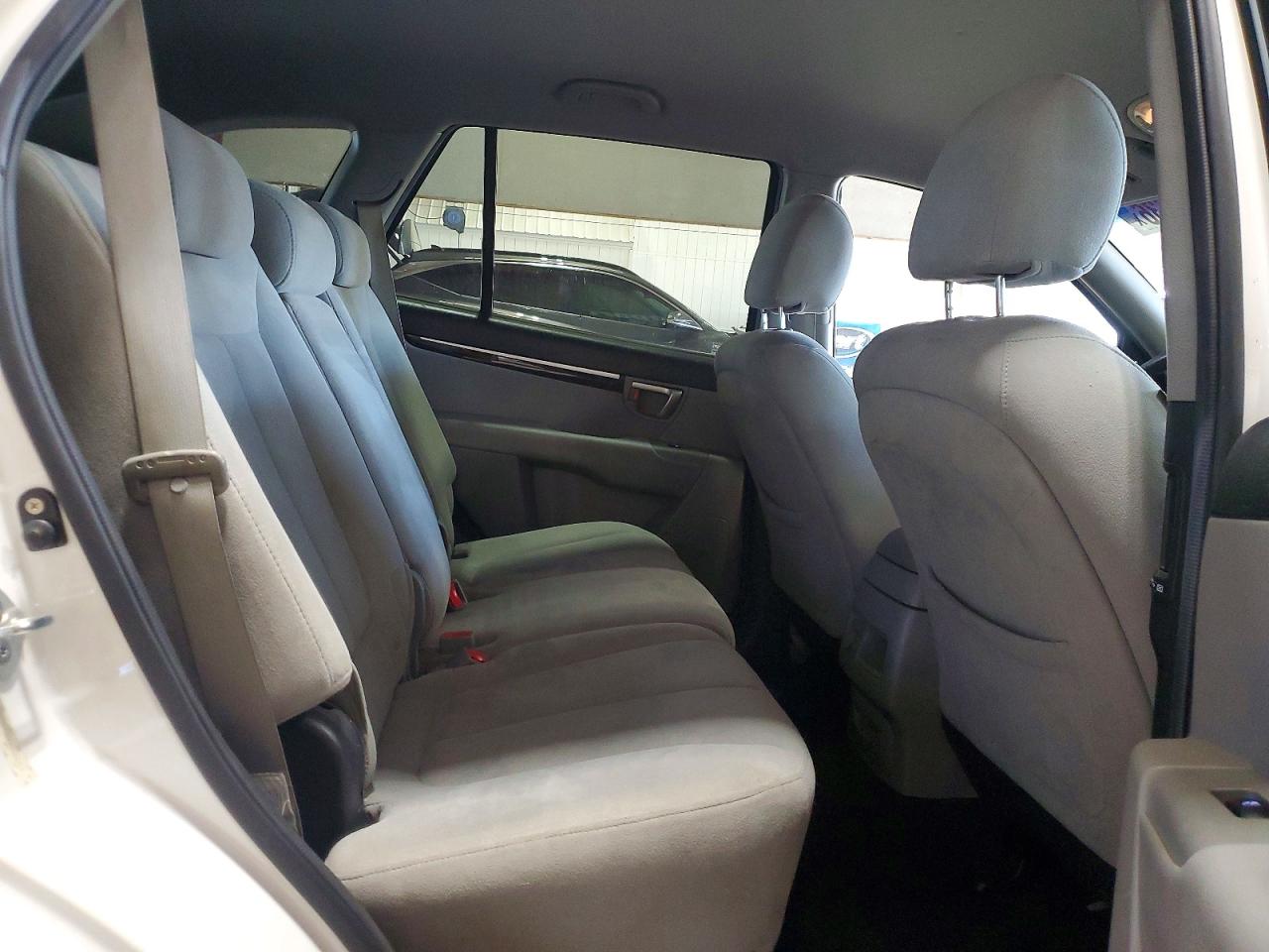 2009 Hyundai Santa Fe Gls White vin: 5NMSG13D69H325354