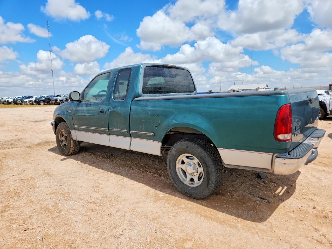 1997 Ford F150 Зеленый vin: 1FTDX1721VNB66435