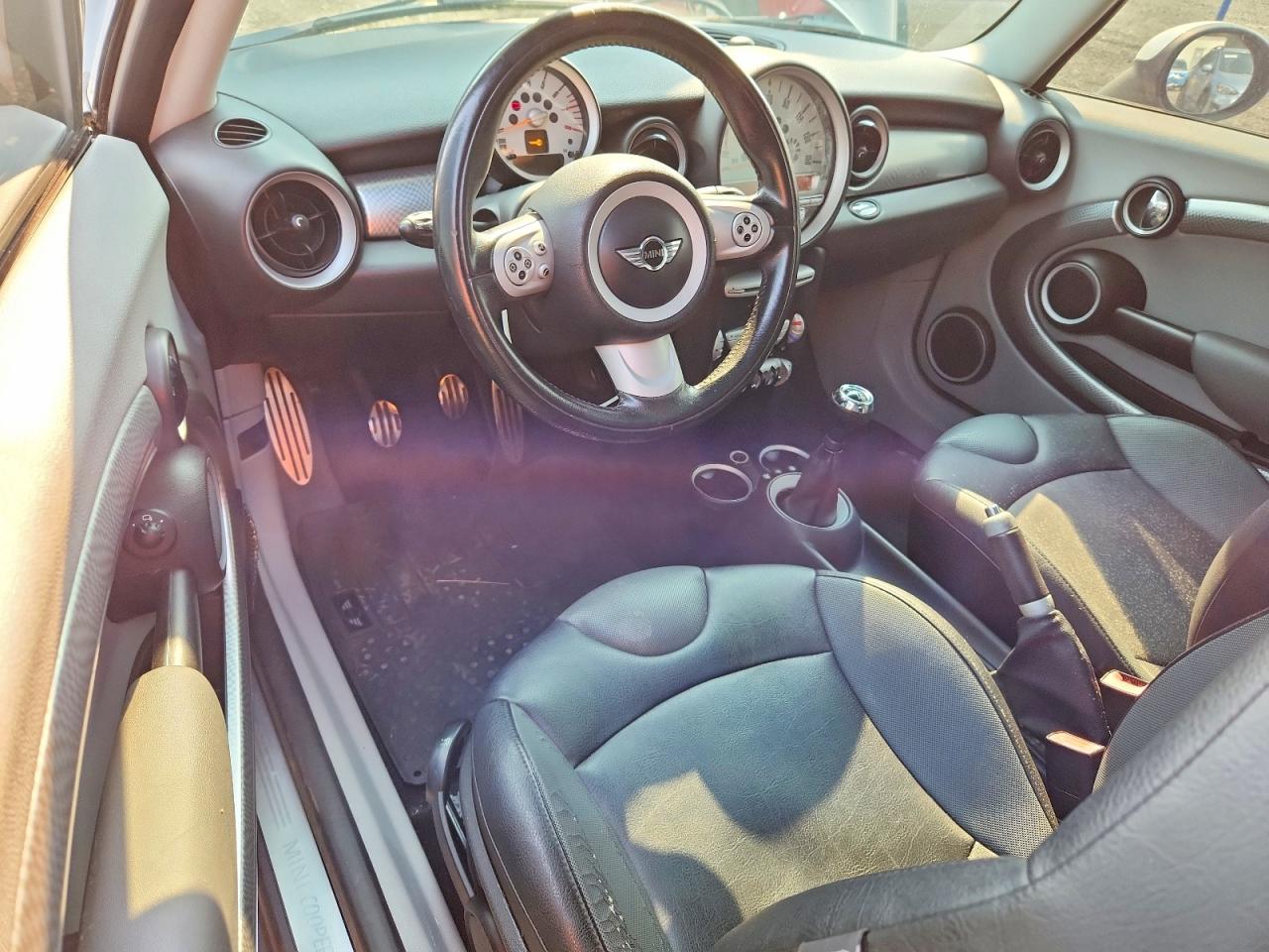 2007 Mini Cooper S Gray vin: WMWMF73557TL85058