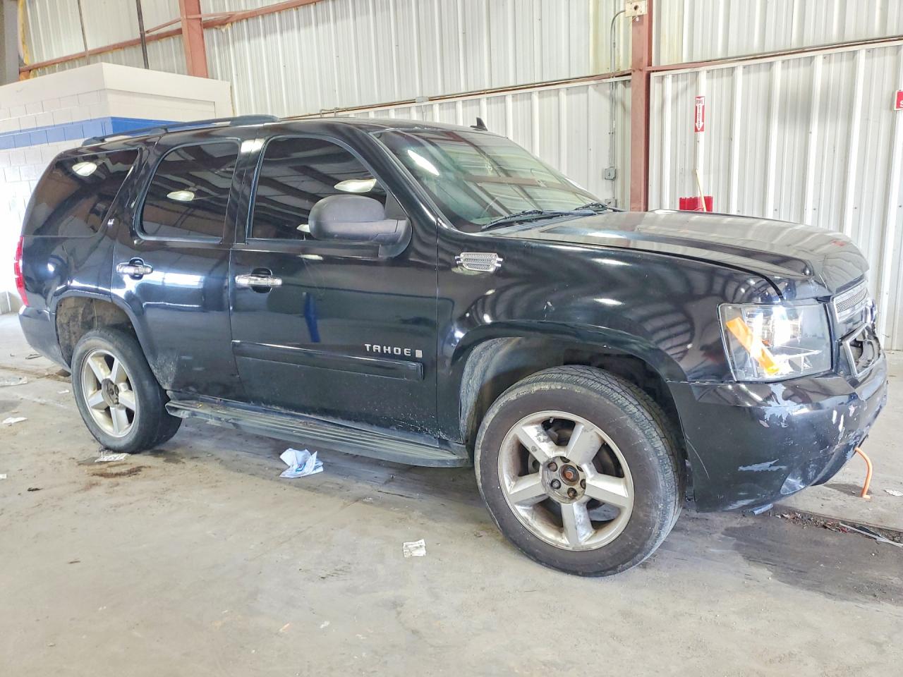 2008 Chevrolet Tahoe K1500 Black vin: 1GNFK13028J220176