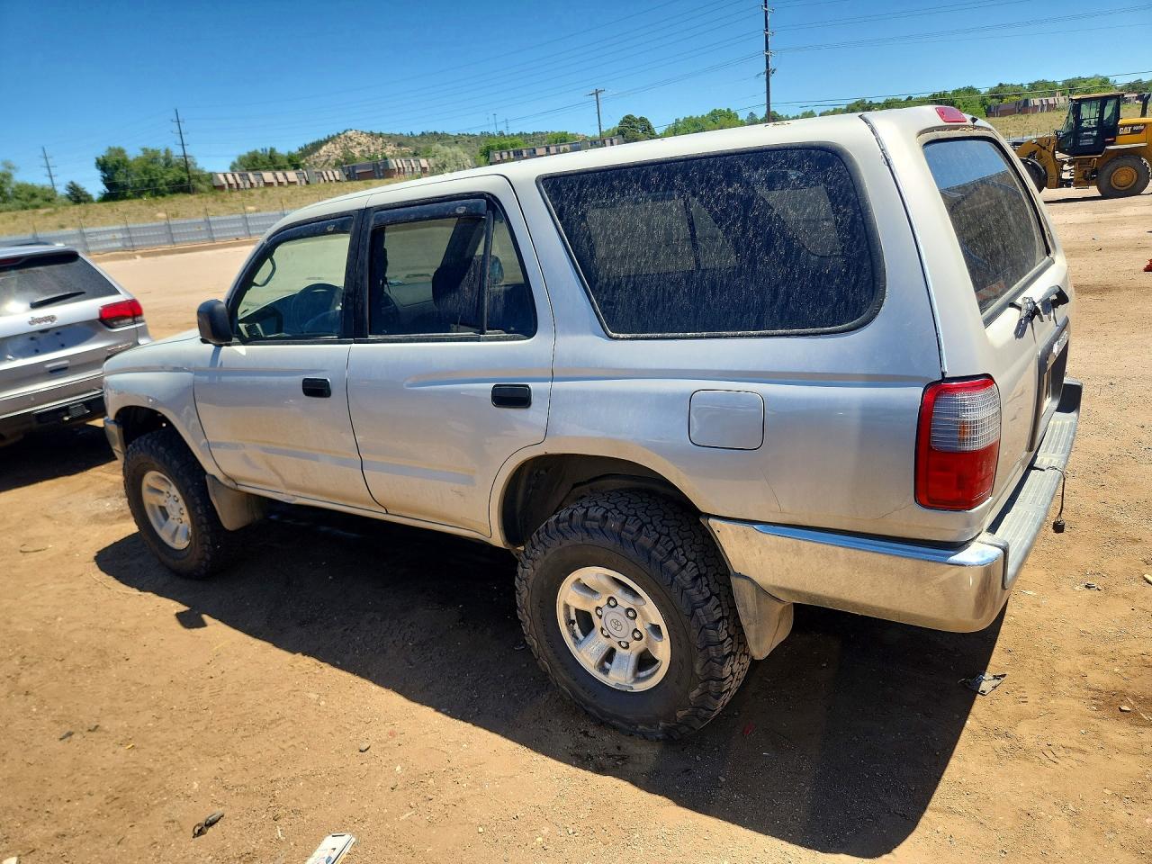 1998 Toyota 4runner Base Silver vin: JT3GM84R2W0033492