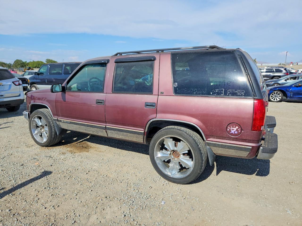 1996 Chevrolet Tahoe K1500 Burgundy vin: 1GNEK13R4TJ338023