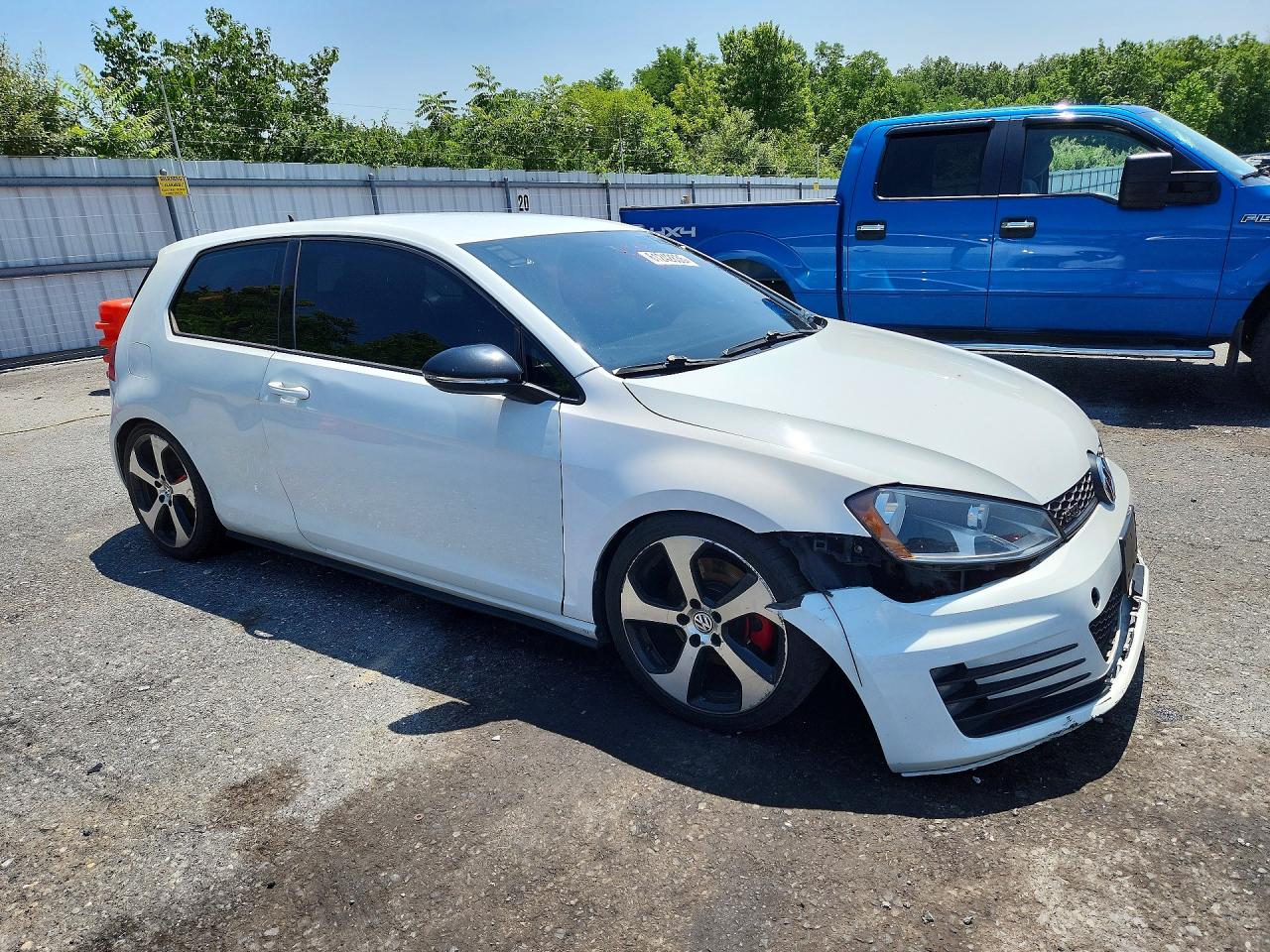 2015 Volkswagen Gti White vin: 3VWYT7AU7FM042320