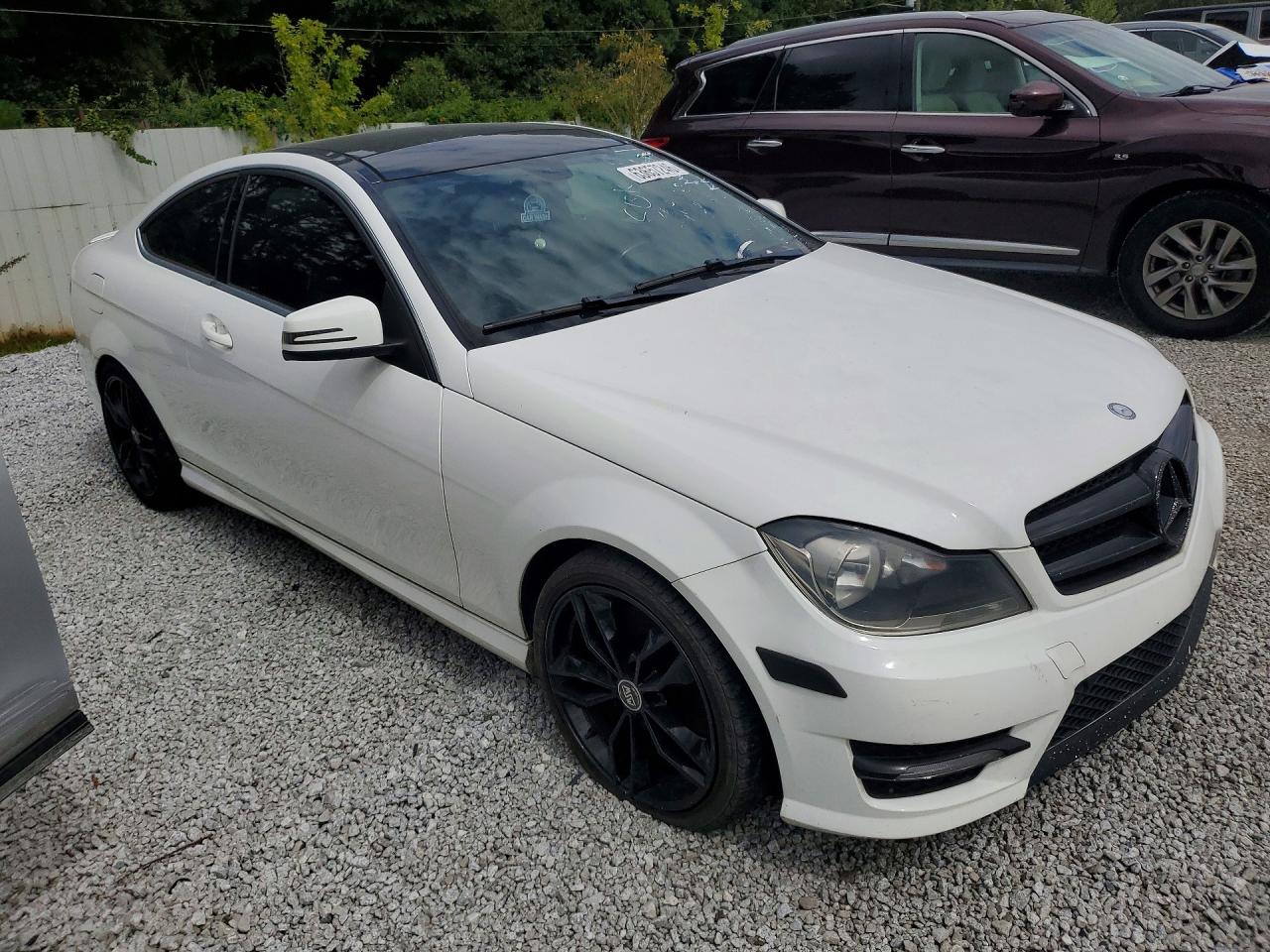 2014 Mercedes-benz C 350 4matic White vin: WDDGJ8JB6EG280439