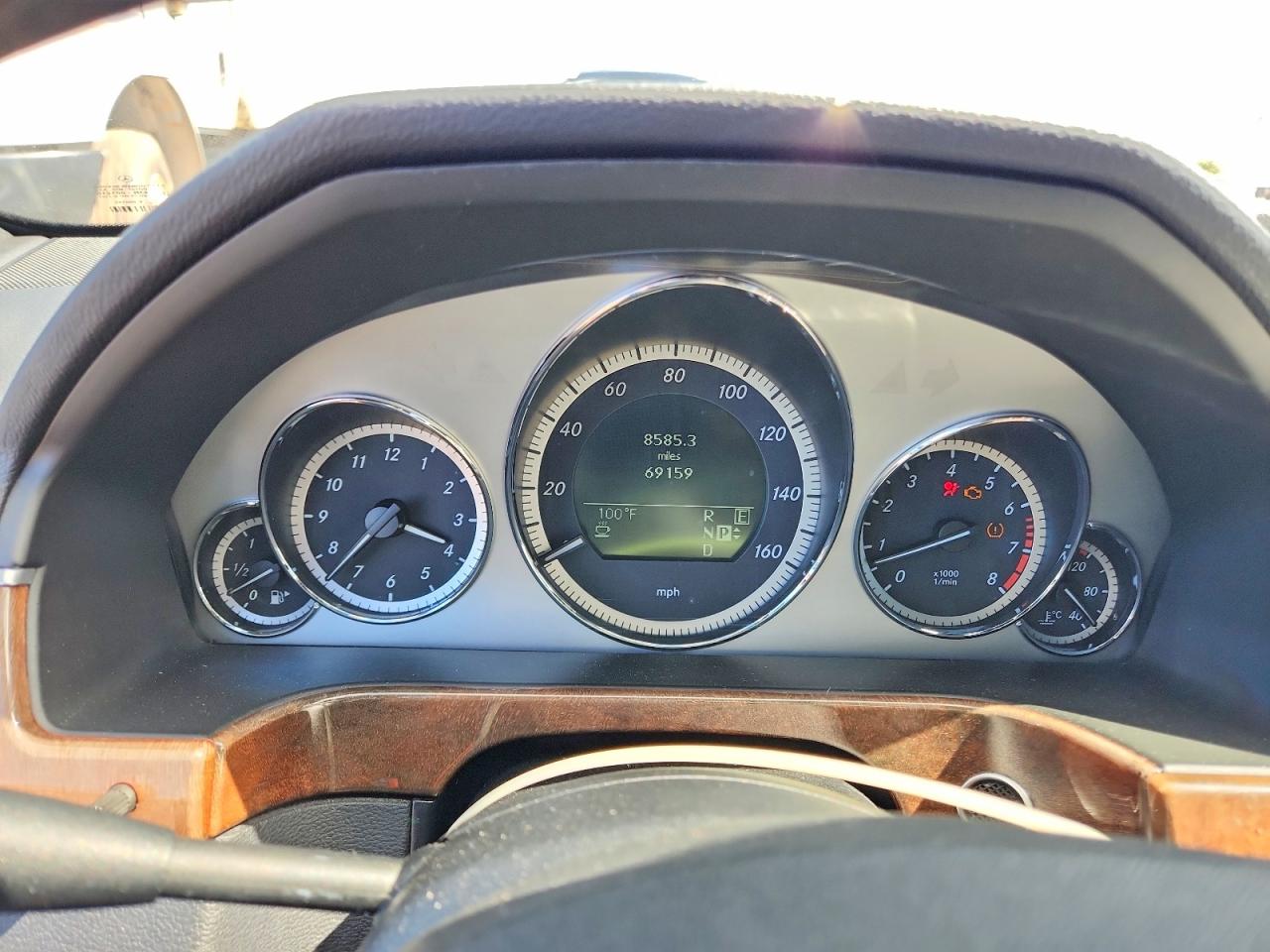 2011 Mercedes-benz E 350 Silver vin: WDDHF5GB2BA263972