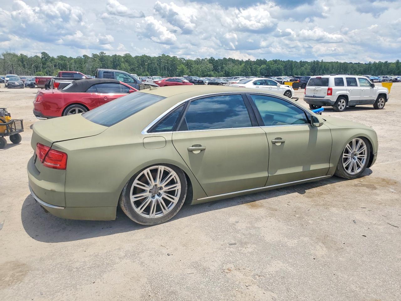 2011 Audi A8 L Quattro Green vin: WAURVAFD5BN012091