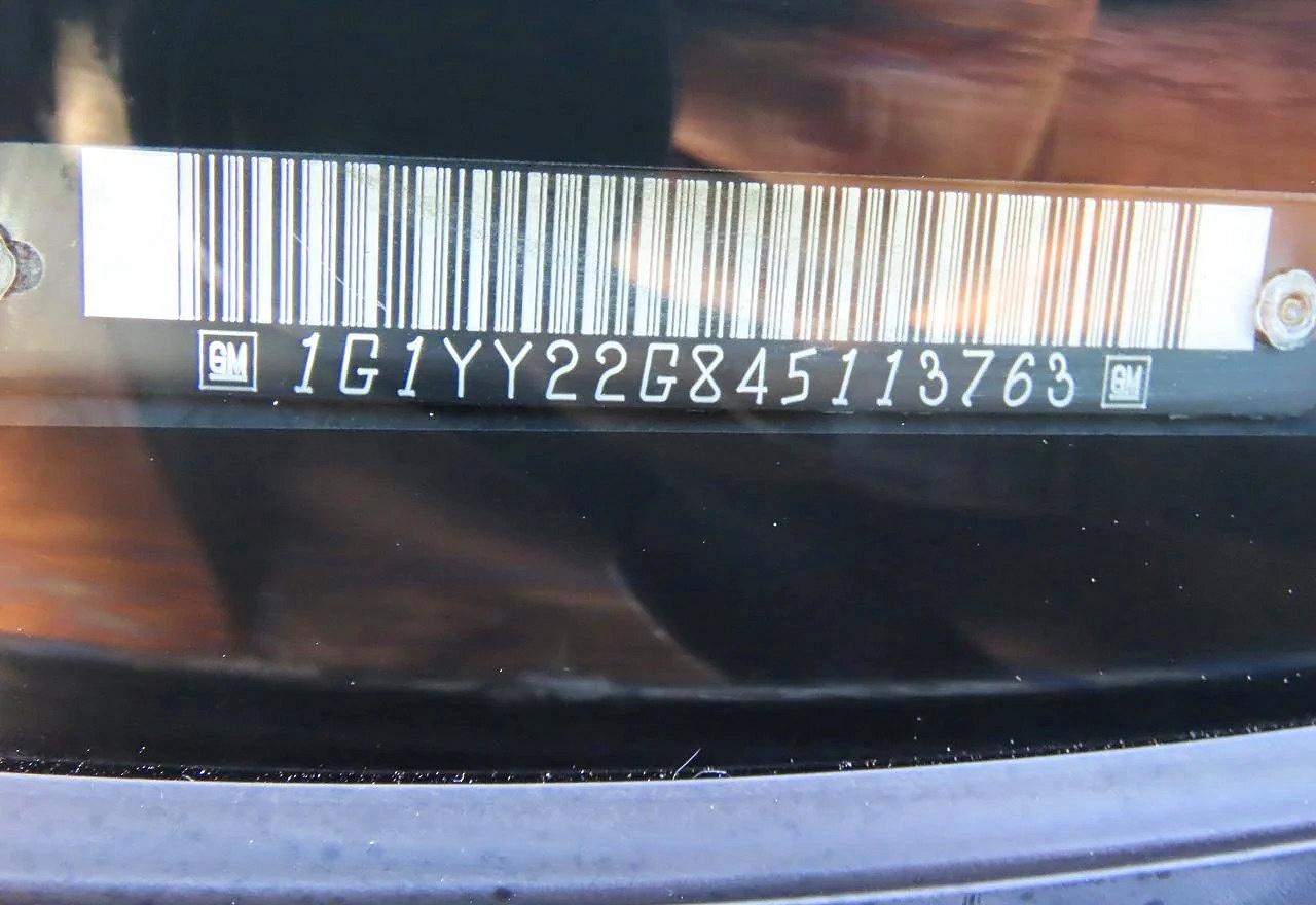 2004 Chevrolet Corvette Gray vin: 1G1YY22G845113763