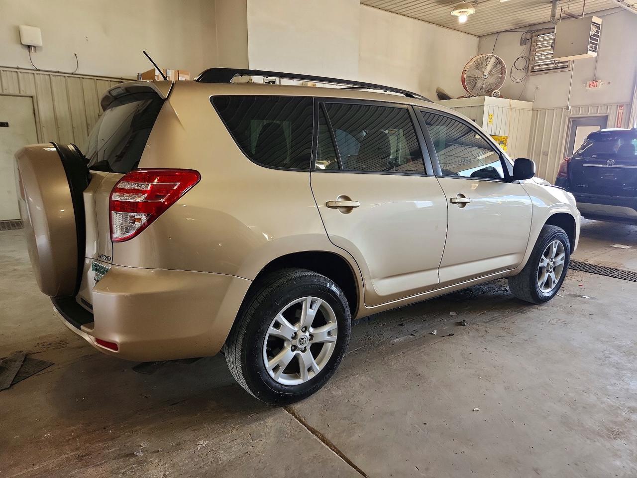 2011 Toyota Rav4 Base Gold vin: 2T3BF4DV5BW163200