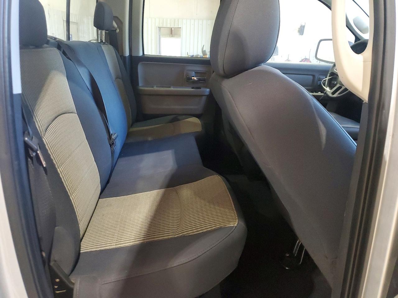 2009 Dodge Ram 1500 Серебряный vin: 1D3HB18PX9S801709