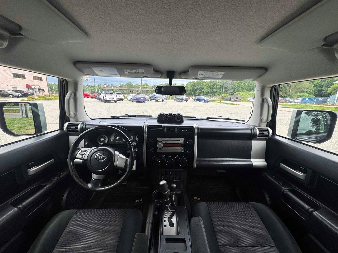 2008 Toyota Fj Cruiser Base Black vin: JTEBU11F58K032394