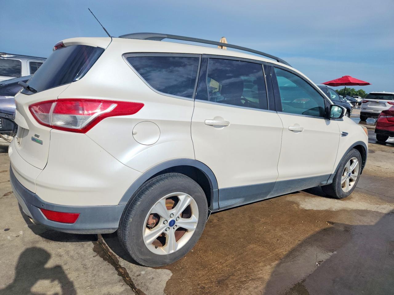 2015 Ford Escape Se White vin: 1FMCU0GX2FUA45149